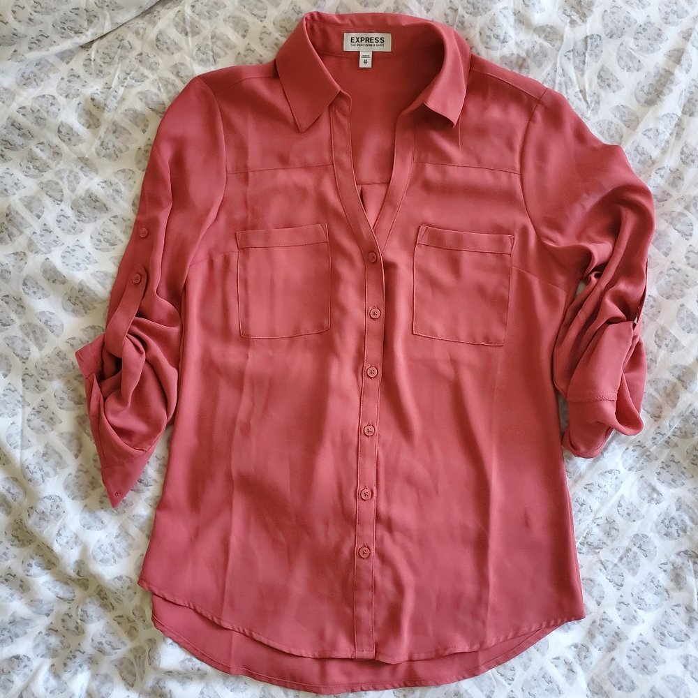 NWOT Express Portofino Shirt, size XS, Coral